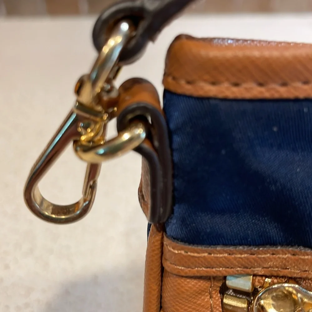 Michael Kors VINTAGE + PRISTINE Navy & Brown Large Wristlet Clutch